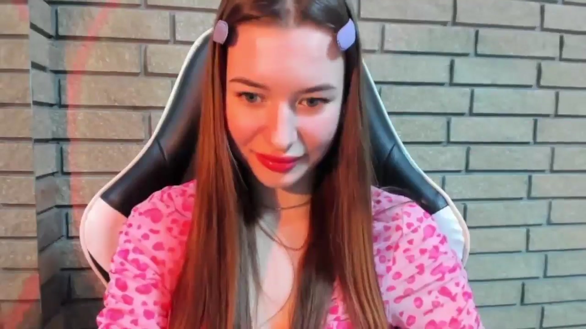 Gallery image thumbnail from DiscoGirl's myfreecams stream on, 10/26/2025, 12:56 image 13 of 20
