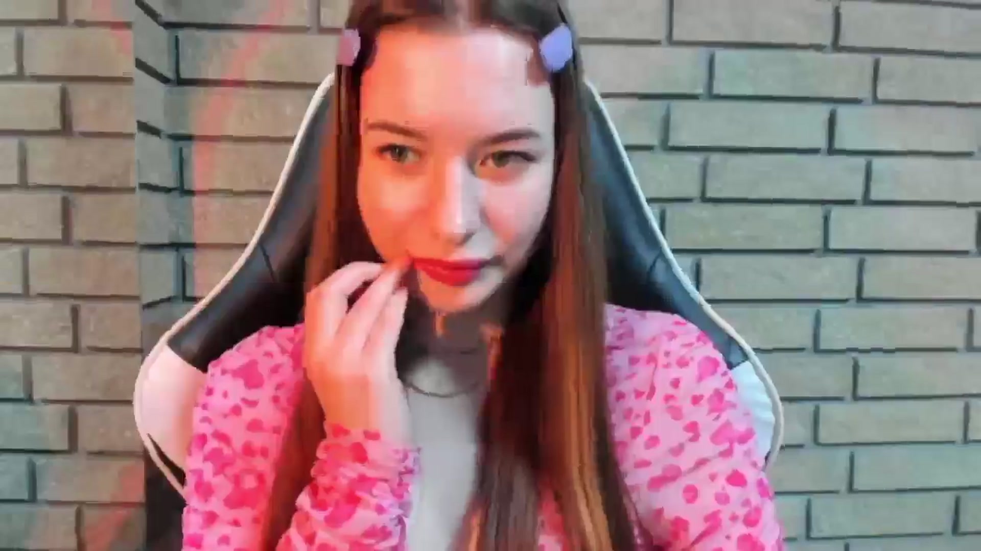 Gallery image thumbnail from DiscoGirl's myfreecams stream on, 10/26/2025, 12:56 image 8 of 20