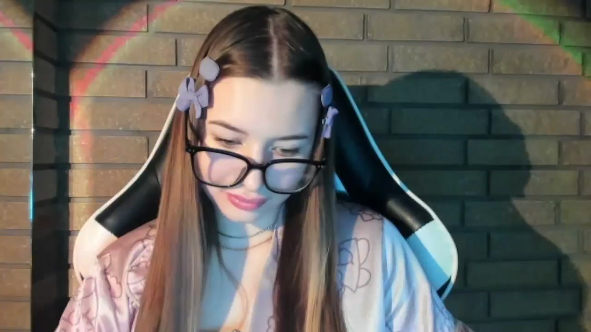 Gallery image thumbnail from DiscoGirl's myfreecams stream on, 10/27/2025, 12:19 image 6 of 20