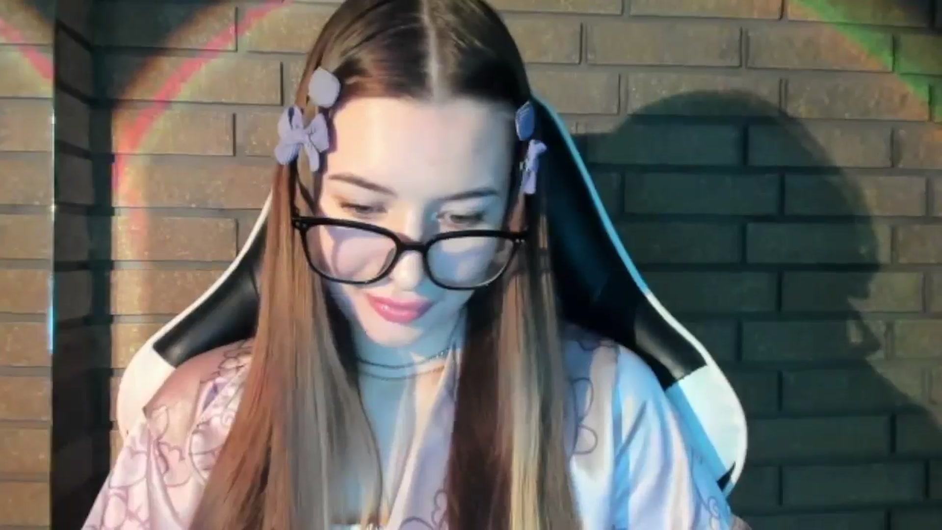 Gallery image thumbnail from DiscoGirl's myfreecams stream on, 10/27/2025, 12:19 image 15 of 20