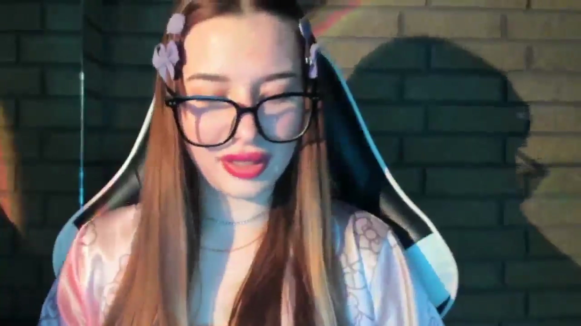 Gallery image thumbnail from DiscoGirl's myfreecams stream on, 10/27/2025, 13:02 image 13 of 20