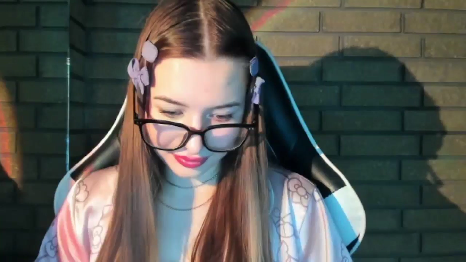 Gallery image thumbnail from DiscoGirl's myfreecams stream on, 10/27/2025, 13:02 image 5 of 20