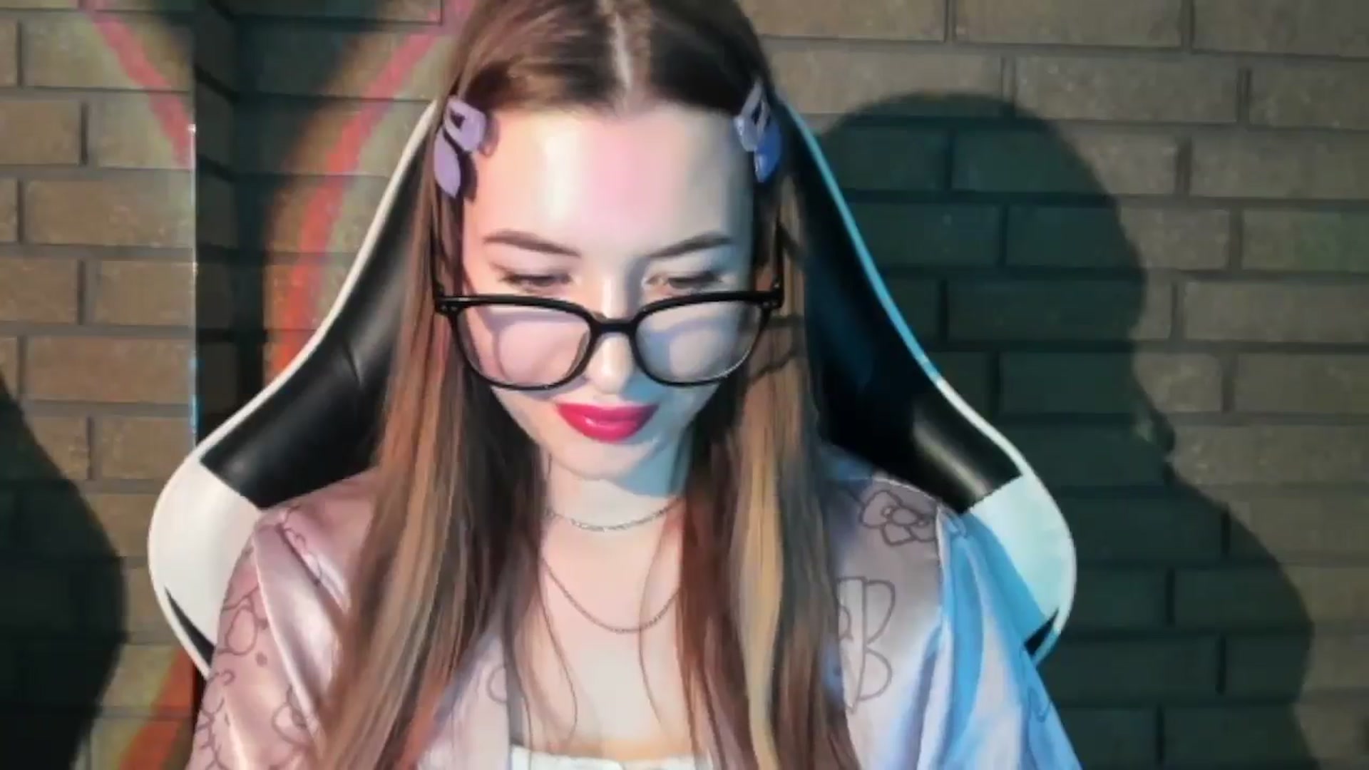 Gallery image thumbnail from DiscoGirl's myfreecams stream on, 10/30/2025, 13:42 image 10 of 20