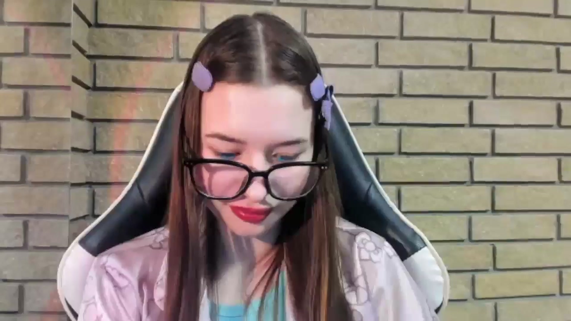 Gallery image thumbnail from DiscoGirl's myfreecams stream on, 11/16/2025, 14:08 image 19 of 20