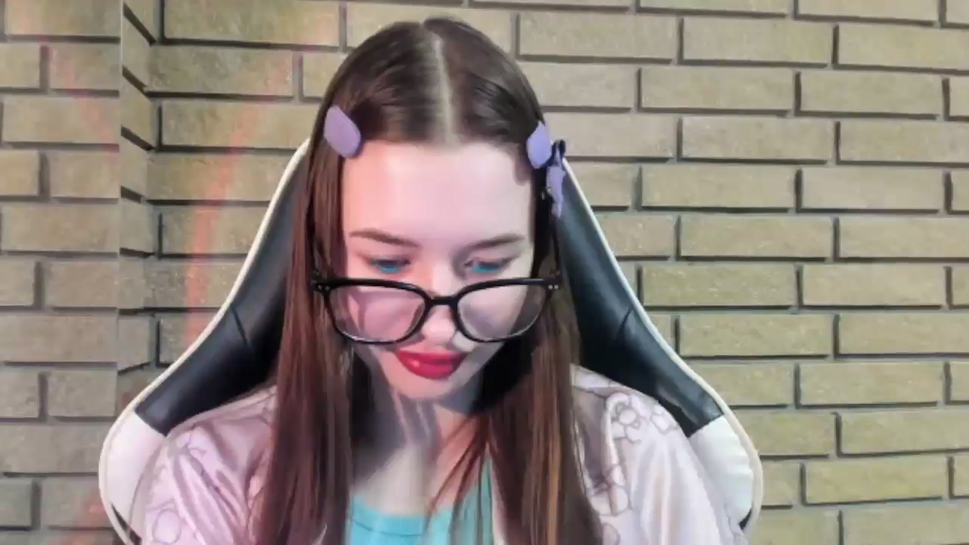 Gallery image thumbnail from DiscoGirl's myfreecams stream on, 11/16/2025, 14:08 image 17 of 20