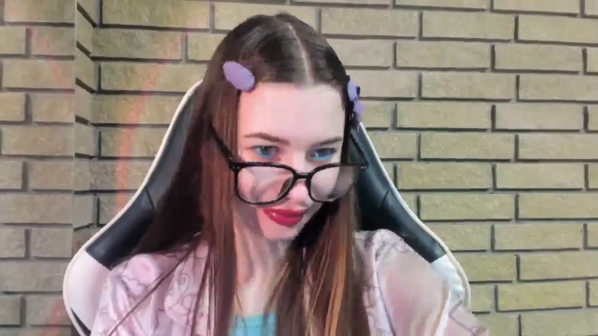 Gallery image thumbnail from DiscoGirl's myfreecams stream on, 11/16/2025, 14:08 image 3 of 20