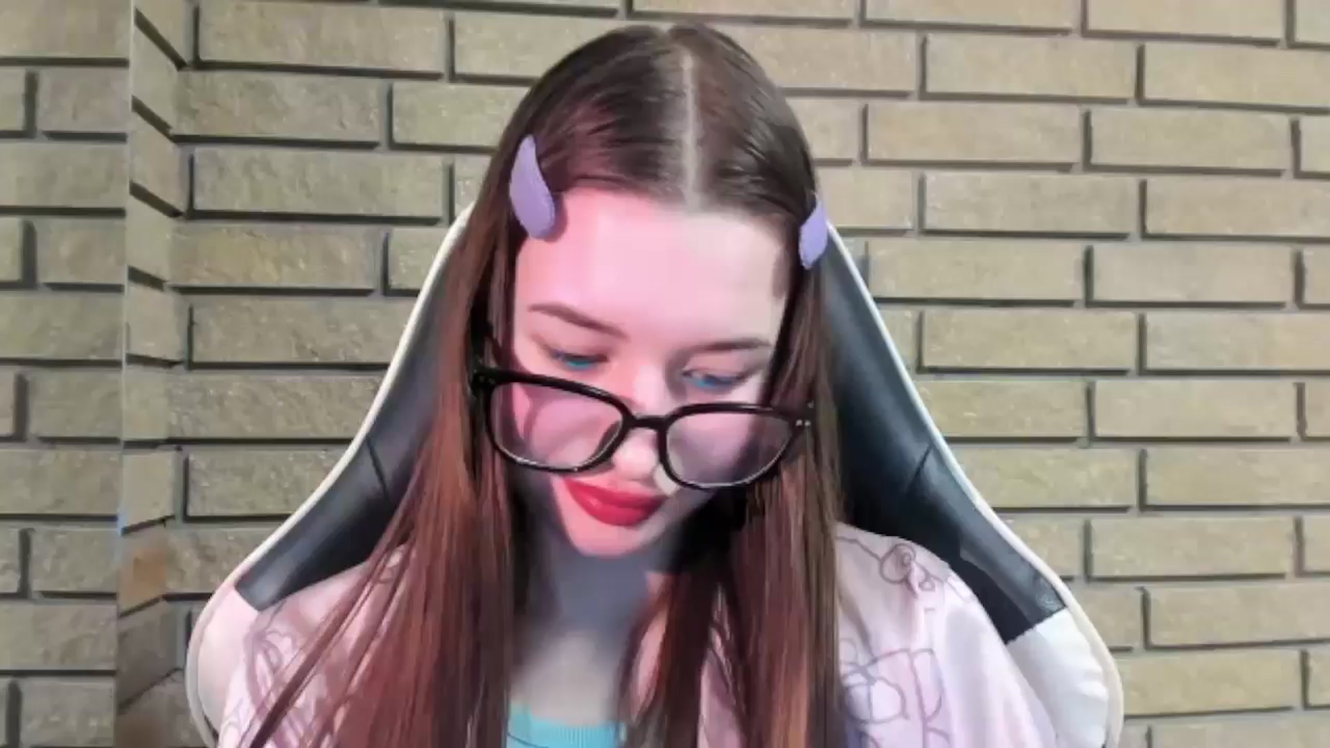 Gallery image thumbnail from DiscoGirl's myfreecams stream on, 11/16/2025, 15:32 image 17 of 20