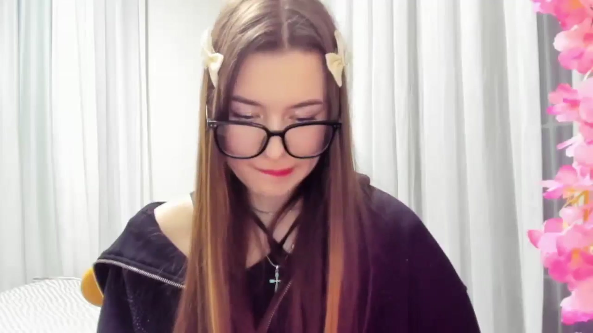 Gallery image thumbnail from DiscoGirl's myfreecams stream on, 01/14/2026, 19:09 image 17 of 20