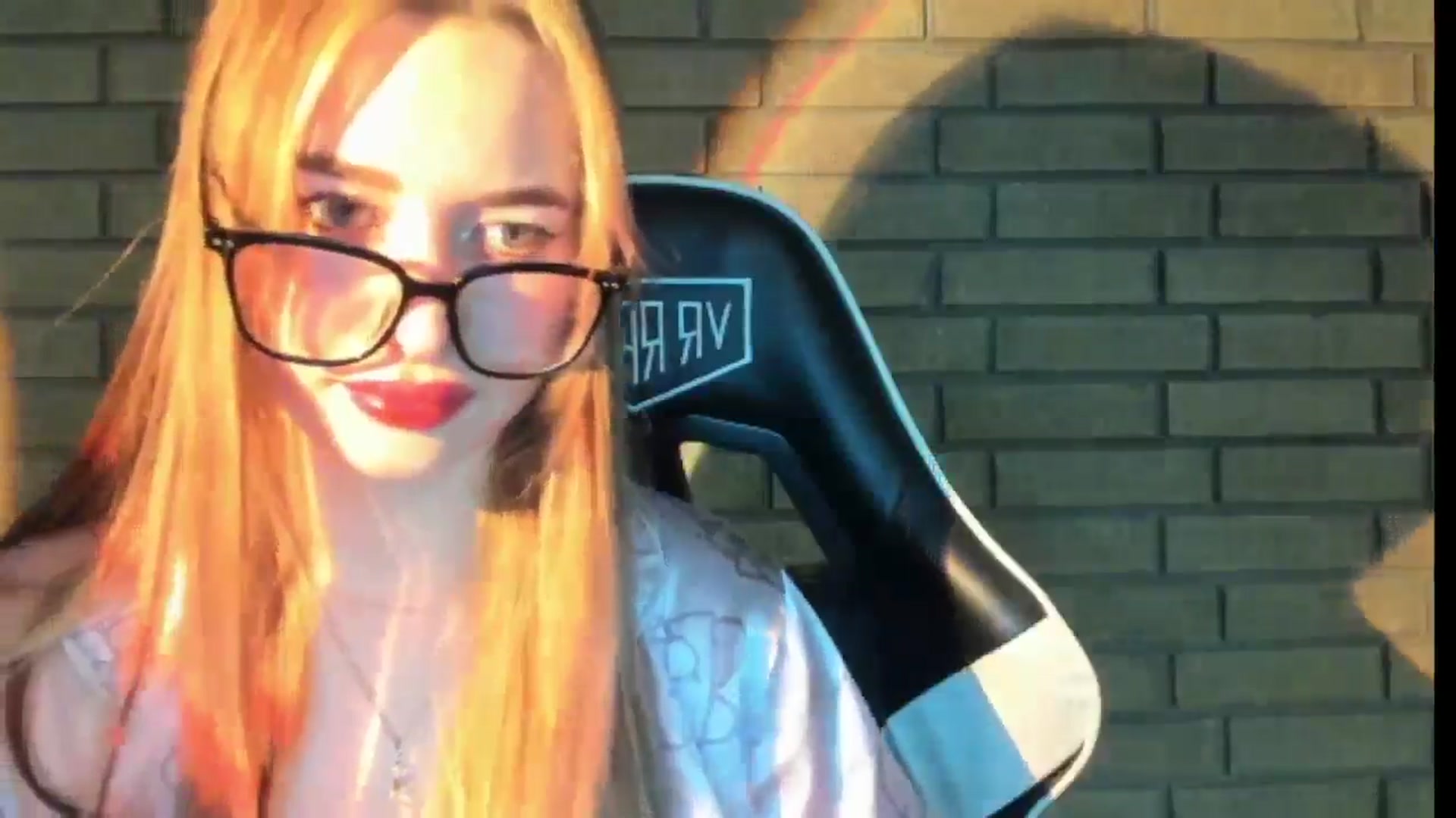 Gallery image thumbnail from DiscoGirl's myfreecams stream on, 02/14/2026, 15:33 image 16 of 20