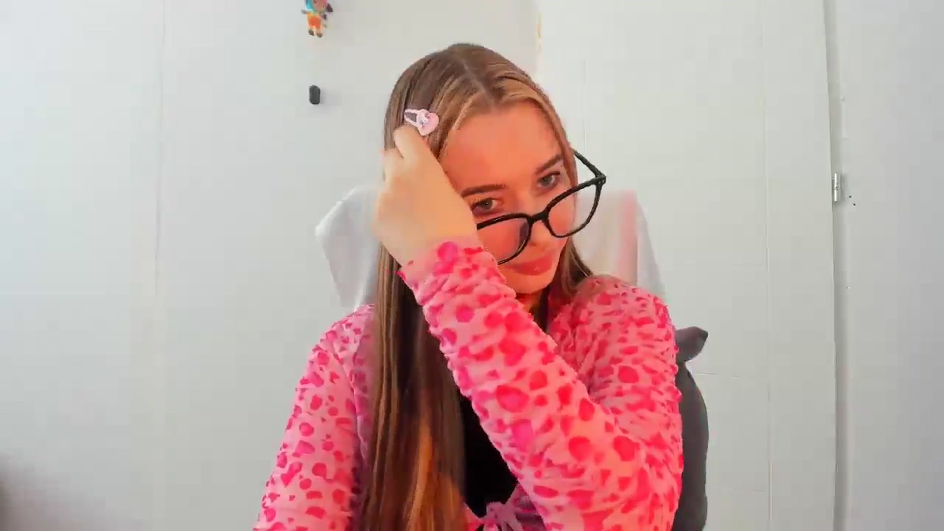 Gallery image thumbnail from DiscoGirl's myfreecams stream on, 02/24/2026, 12:39 image 15 of 20