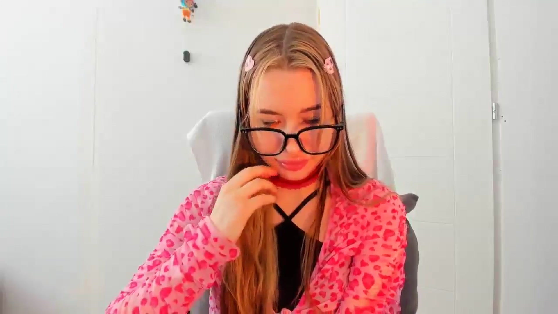 Gallery image thumbnail from DiscoGirl's myfreecams stream on, 02/24/2026, 12:39 image 16 of 20