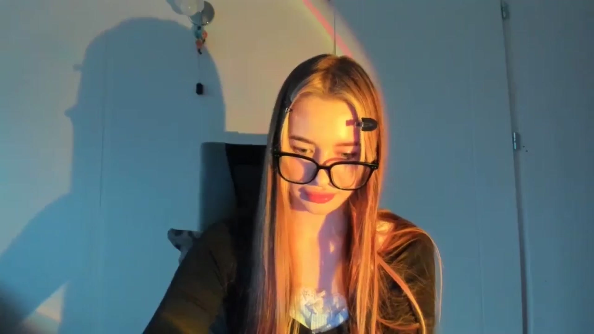 Gallery image thumbnail from DiscoGirl's myfreecams stream on, 02/25/2026, 16:23 image 17 of 20
