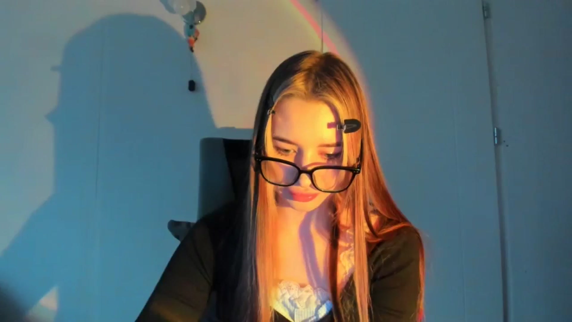 Gallery image thumbnail from DiscoGirl's myfreecams stream on, 02/25/2026, 16:23 image 14 of 20