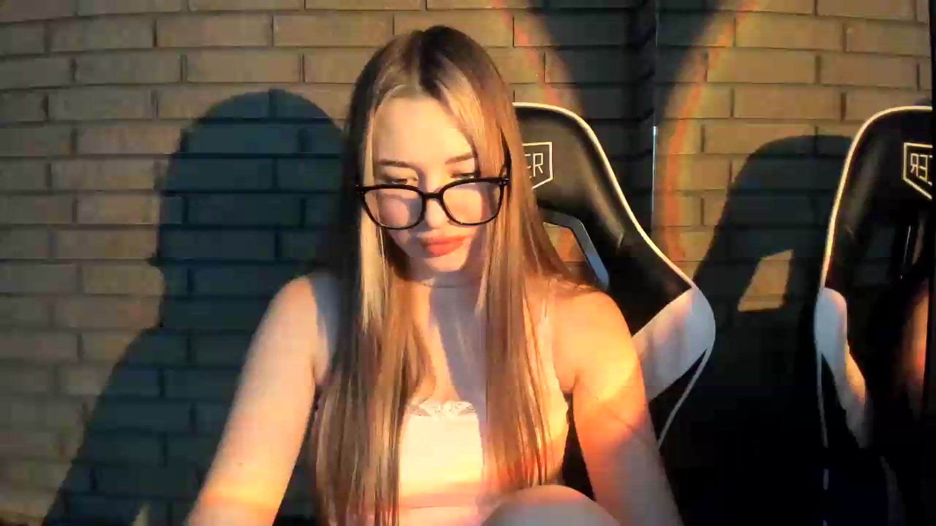 Gallery image thumbnail from DiscoGirl's myfreecams stream on, 07/07/2026, 09:40 image 19 of 20