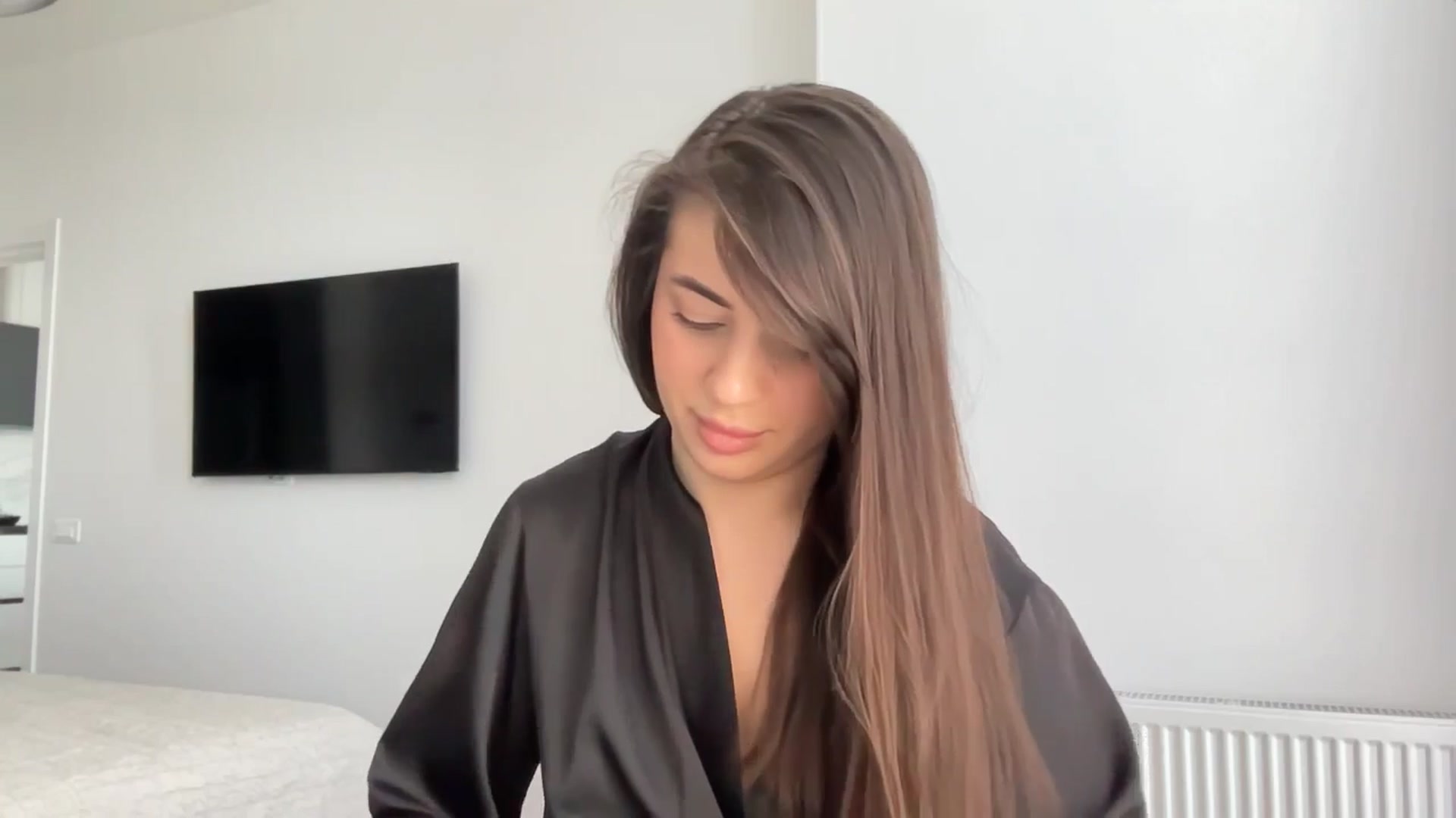 Gallery image thumbnail from Diva_Oliva1's myfreecams stream on, 05/31/2025, 11:03 image 13 of 20