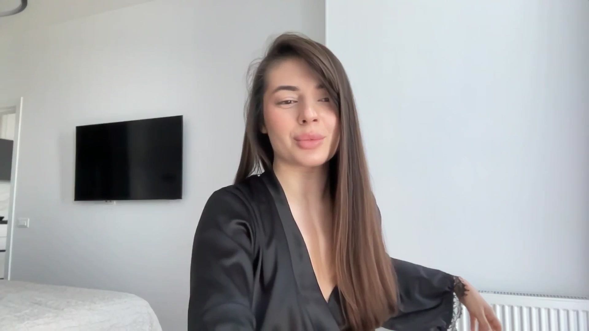 Gallery image thumbnail from Diva_Oliva1's myfreecams stream on, 05/31/2025, 15:36 image 5 of 20