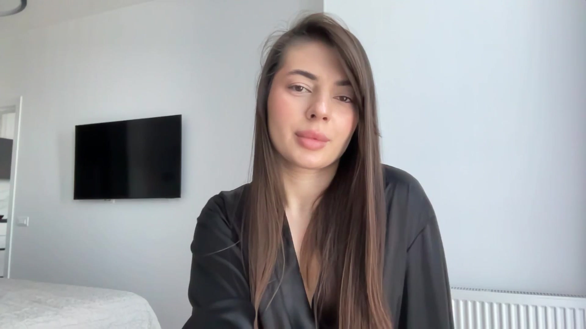 Gallery image thumbnail from Diva_Oliva1's myfreecams stream on, 05/31/2025, 15:36 image 4 of 20