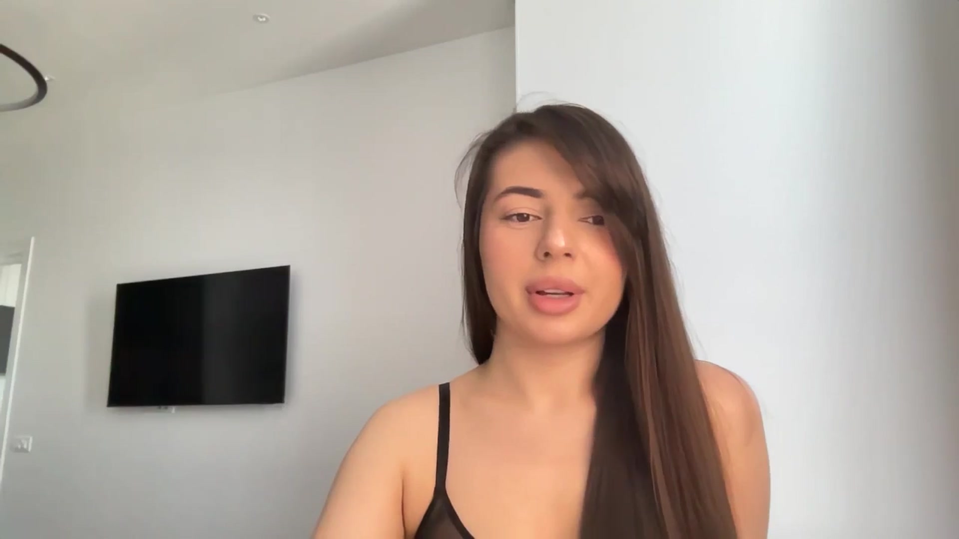 Gallery image thumbnail from Diva_Oliva1's myfreecams stream on, 06/02/2025, 13:04 image 20 of 20