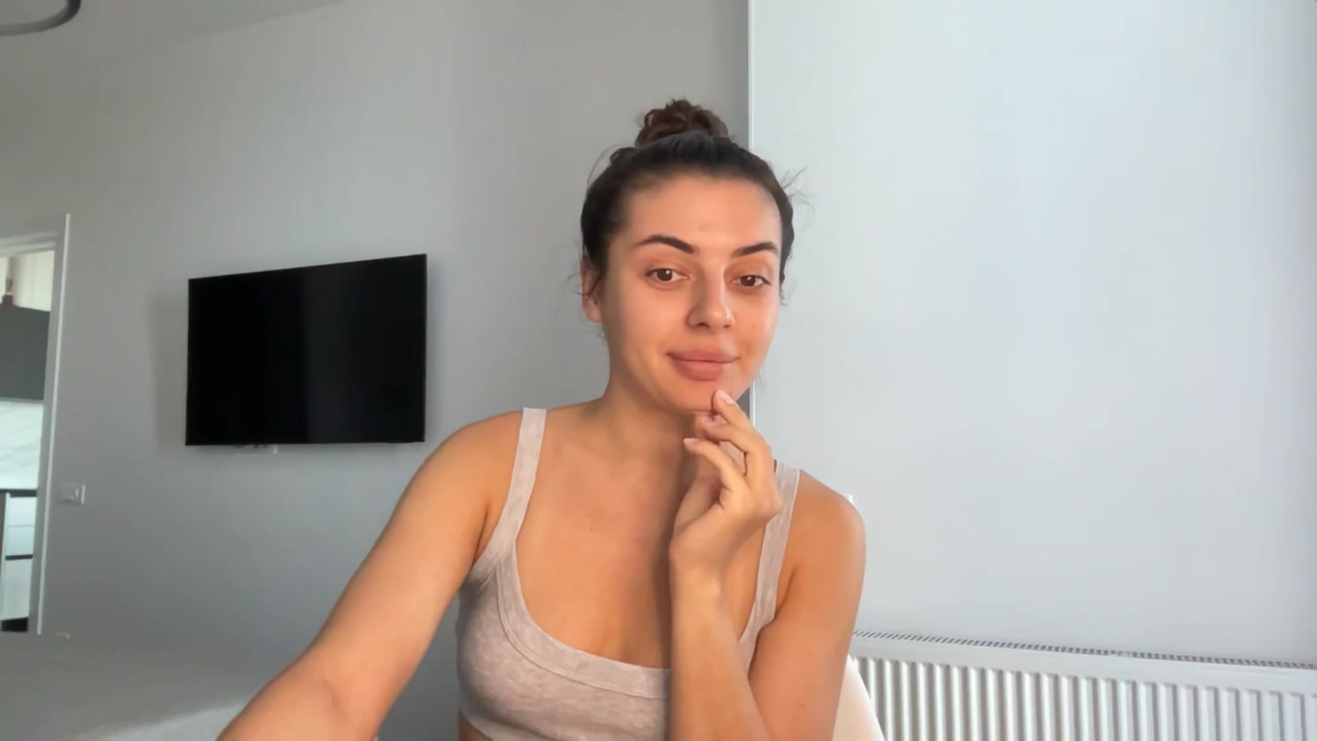 Gallery image thumbnail from Diva_Oliva1's myfreecams stream on, 09/20/2025, 13:57 image 3 of 20