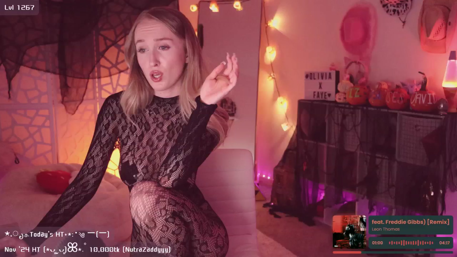 Gallery image thumbnail from DivaxFaye's myfreecams stream on, 11/13/2024, 06:12 image 2 of 20
