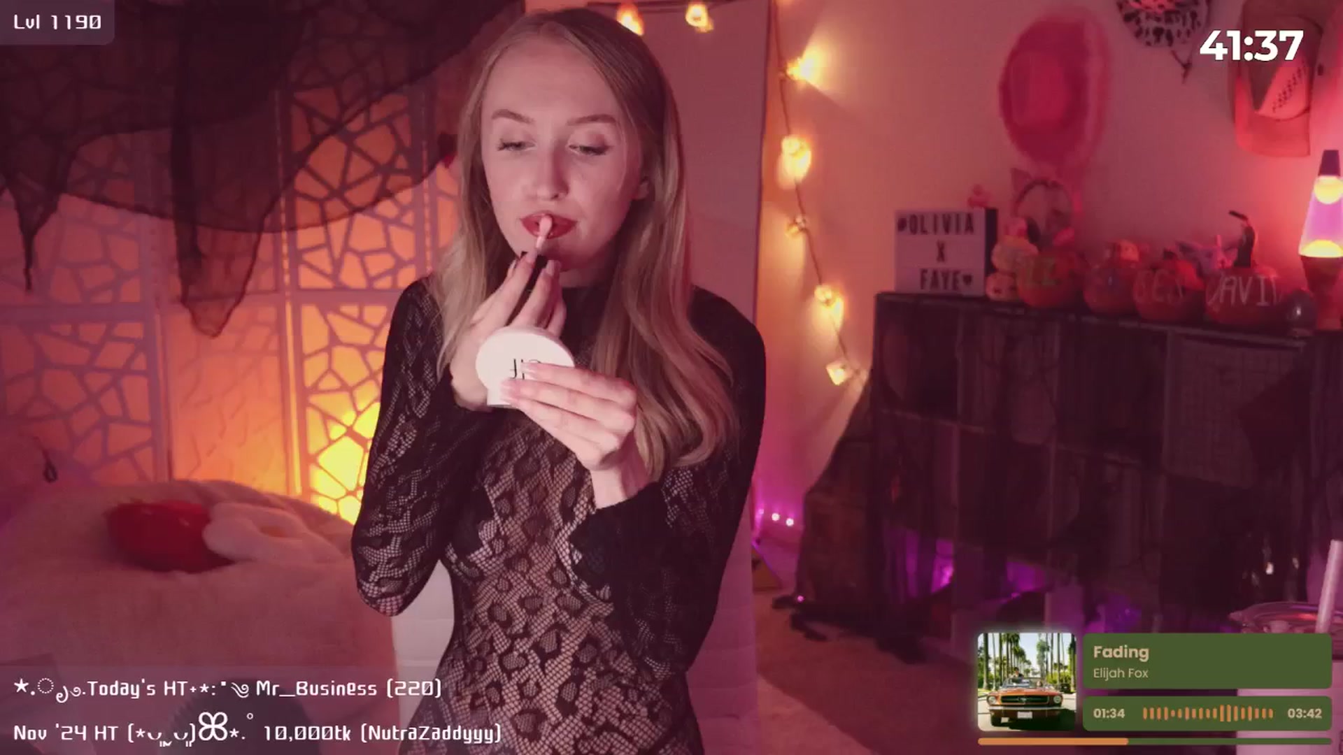Gallery image thumbnail from DivaxFaye's myfreecams stream on, 11/13/2024, 06:12 image 13 of 20
