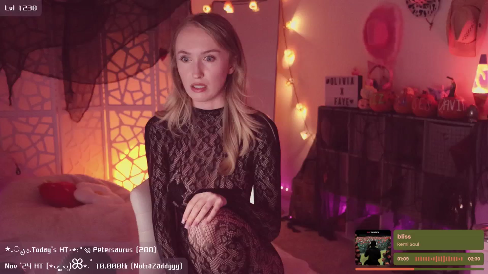Gallery image thumbnail from DivaxFaye's myfreecams stream on, 11/13/2024, 06:12 image 7 of 20