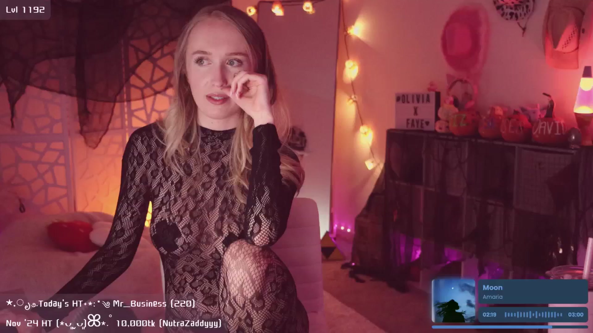 Gallery image thumbnail from DivaxFaye's myfreecams stream on, 11/13/2024, 06:12 image 12 of 20