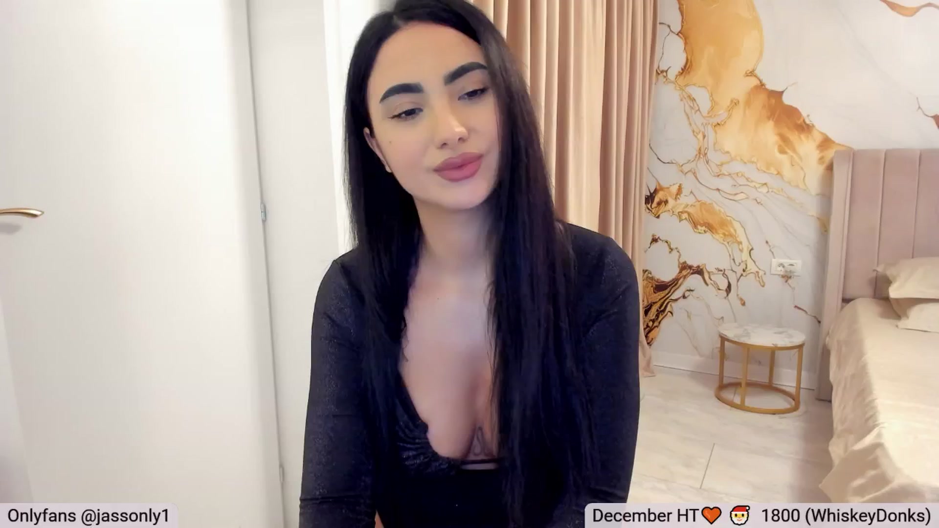 Gallery image thumbnail from DivineJass's myfreecams stream on, 12/19/2025, 14:41 image 17 of 20