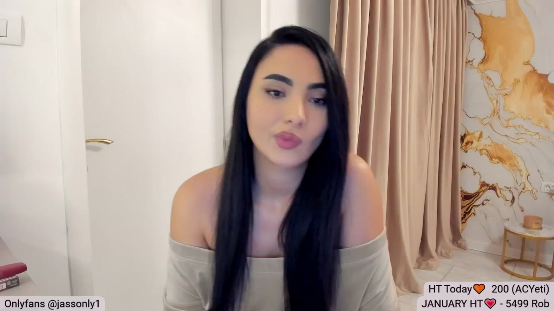 Gallery image thumbnail from DivineJass's myfreecams stream on, 01/10/2026, 21:08 image 19 of 20