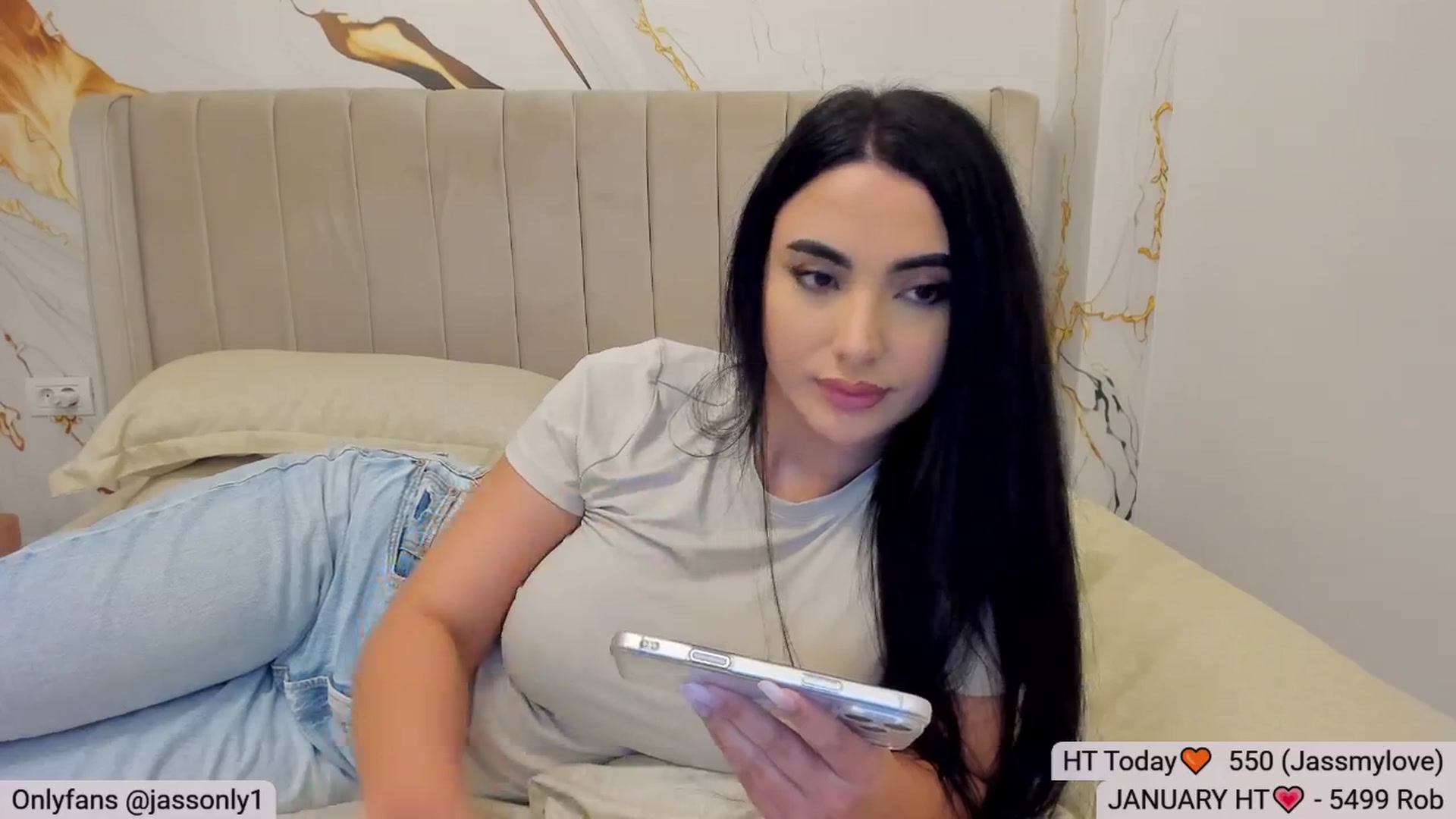 Gallery image thumbnail from DivineJass's myfreecams stream on, 01/12/2026, 22:04 image 13 of 20