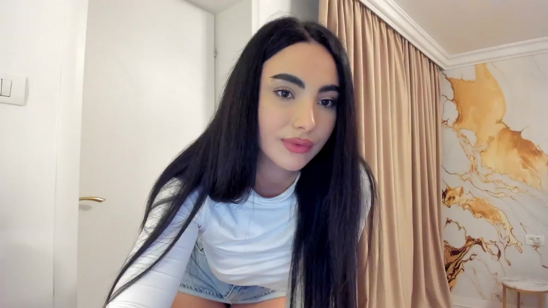 Gallery image thumbnail from DivineJass's myfreecams stream on, 01/21/2026, 15:58 image 9 of 20