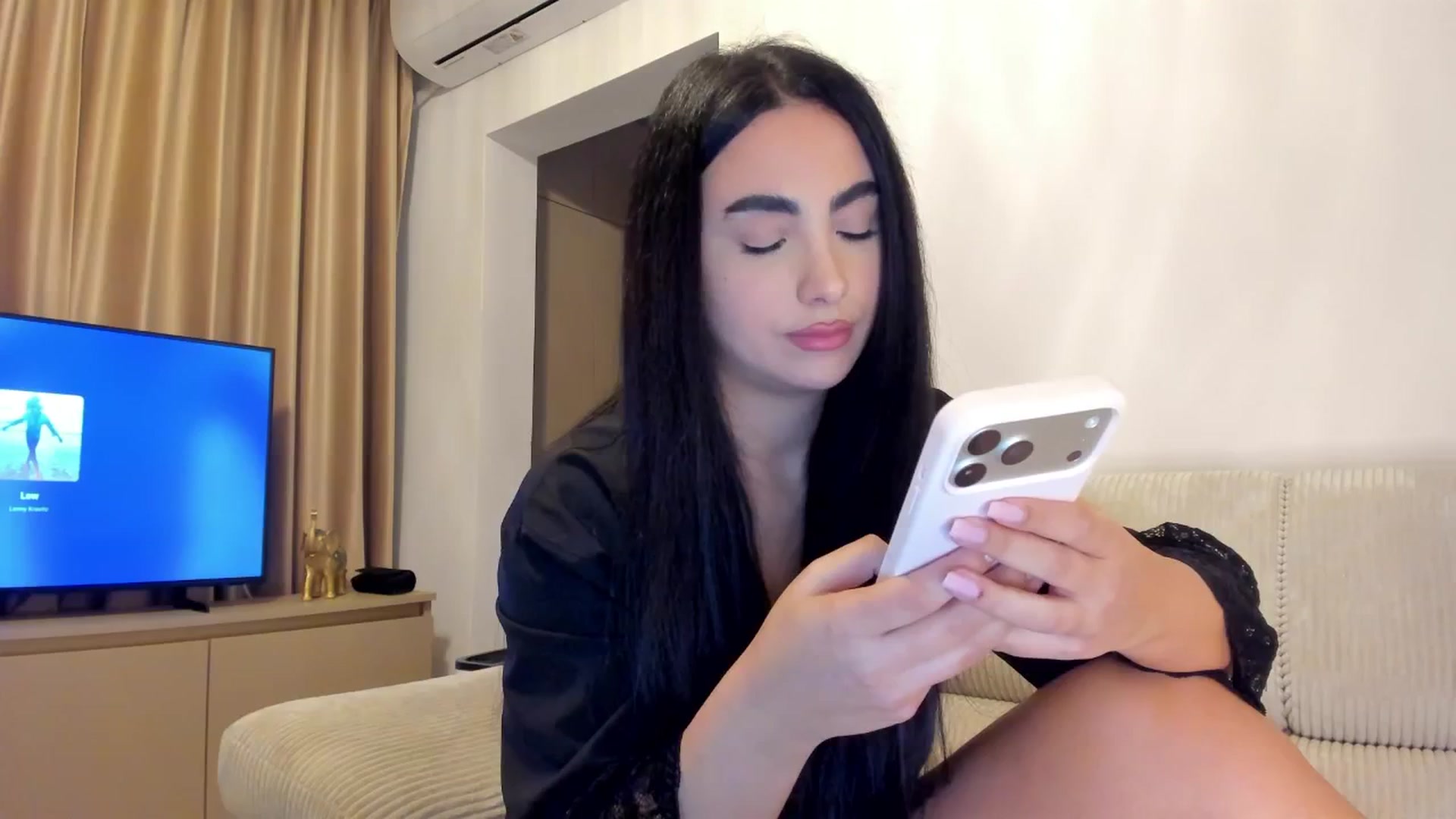 Gallery image thumbnail from DivineJass's myfreecams stream on, 01/23/2026, 05:51 image 16 of 20