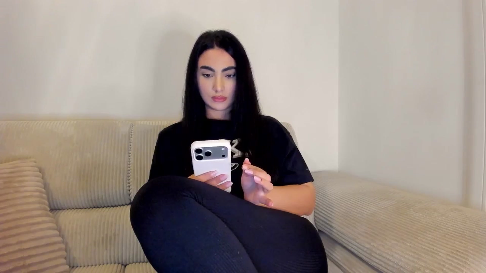 Gallery image thumbnail from DivineJass's myfreecams stream on, 01/23/2026, 17:11 image 18 of 20