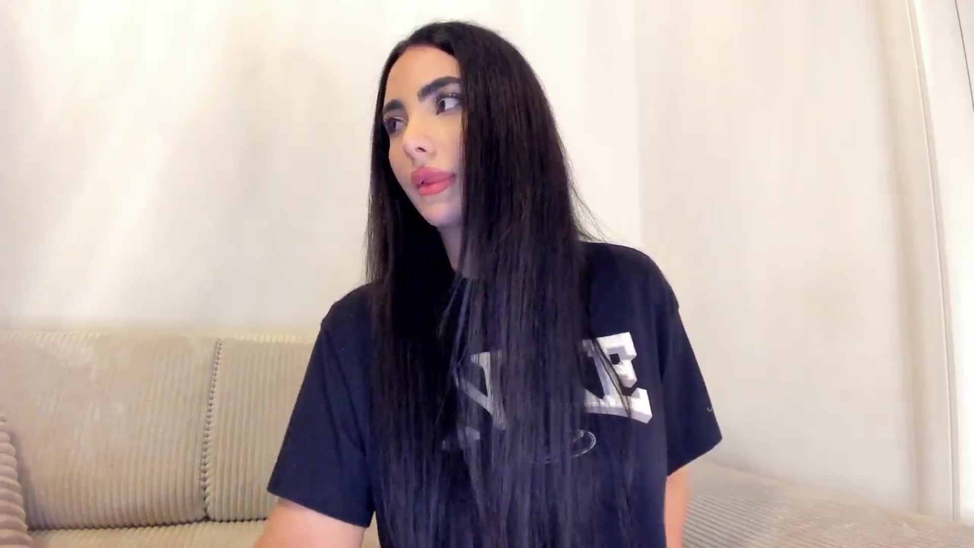 Gallery image thumbnail from DivineJass's myfreecams stream on, 01/23/2026, 17:11 image 9 of 20