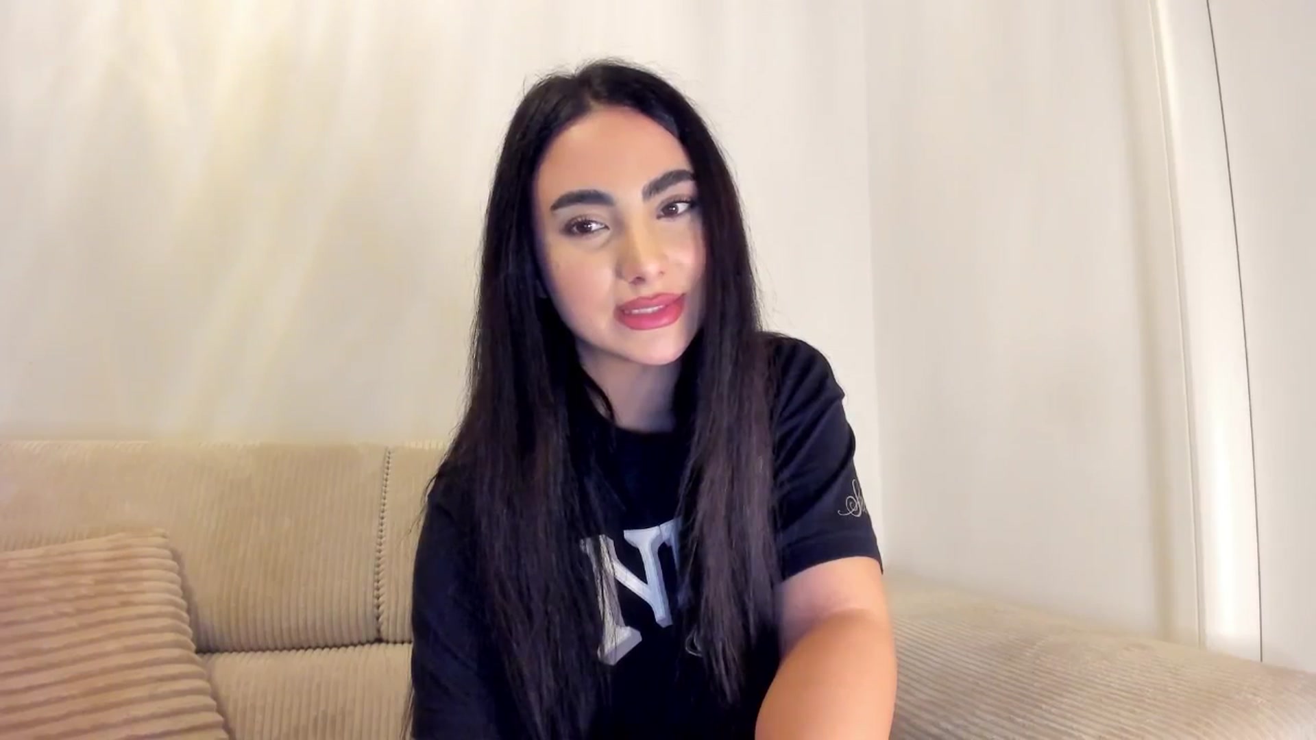 Gallery image thumbnail from DivineJass's myfreecams stream on, 01/23/2026, 17:11 image 16 of 20