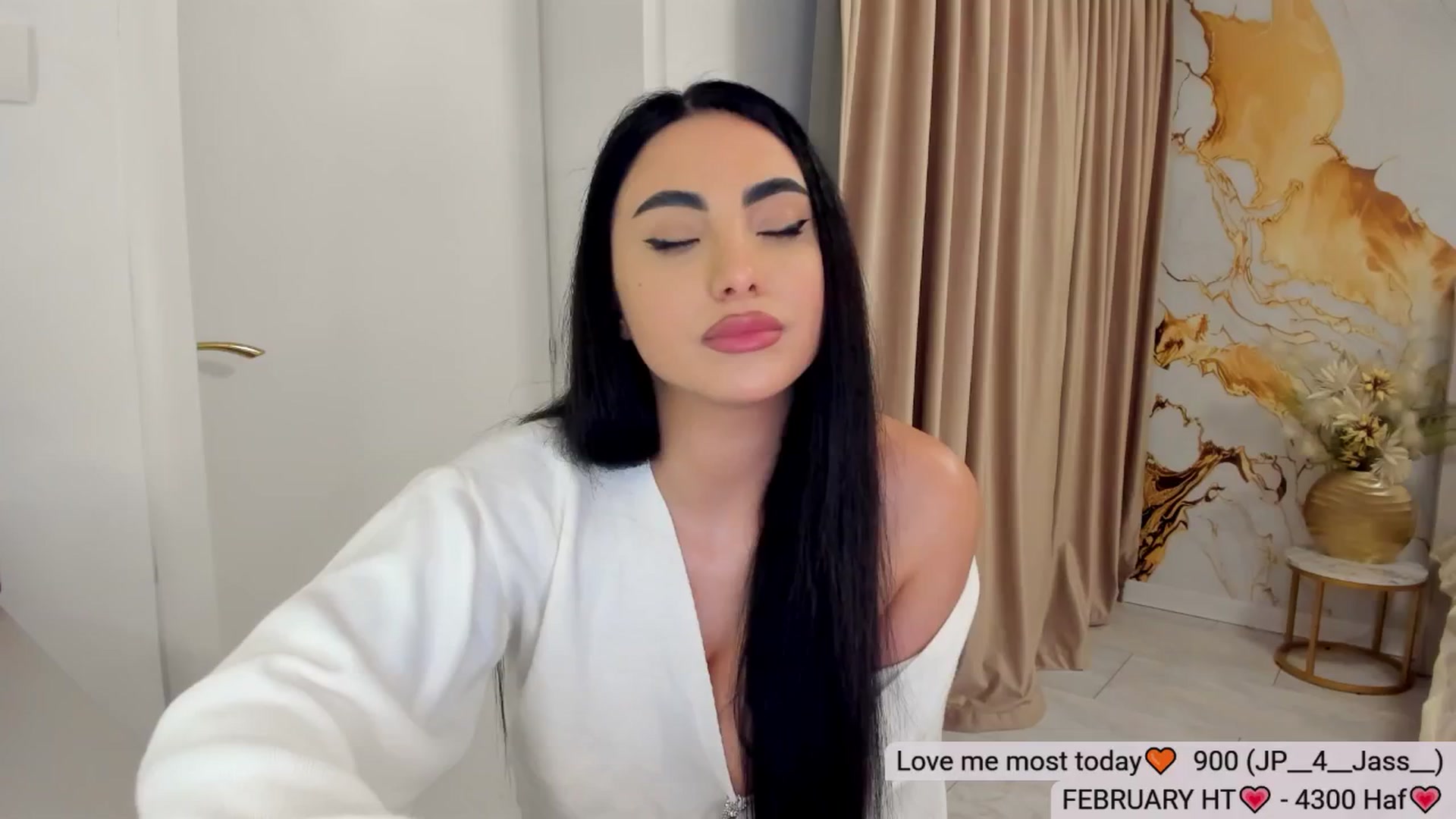Gallery image thumbnail from DivineJass's myfreecams stream on, 02/13/2026, 14:35 image 18 of 20