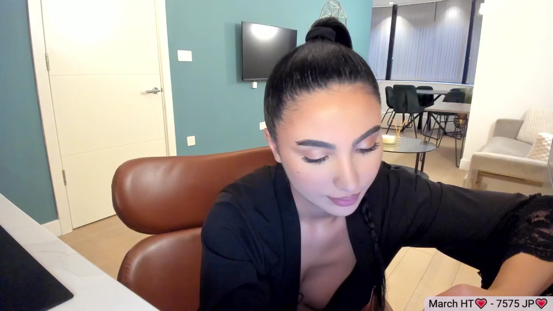 Gallery image thumbnail from DivineJass's myfreecams stream on, 03/31/2026, 18:22 image 17 of 20