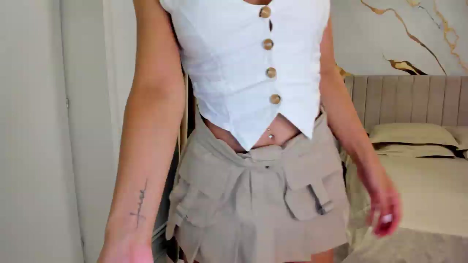 Gallery image thumbnail from DivineJass's myfreecams stream on, 07/19/2026, 14:42 image 4 of 20