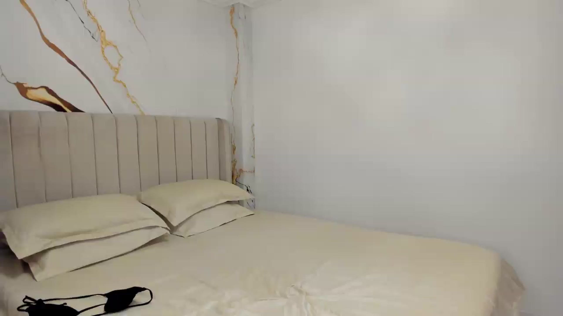 Gallery image thumbnail from DivineJass's myfreecams stream on, 08/01/2026, 13:25 image 10 of 20