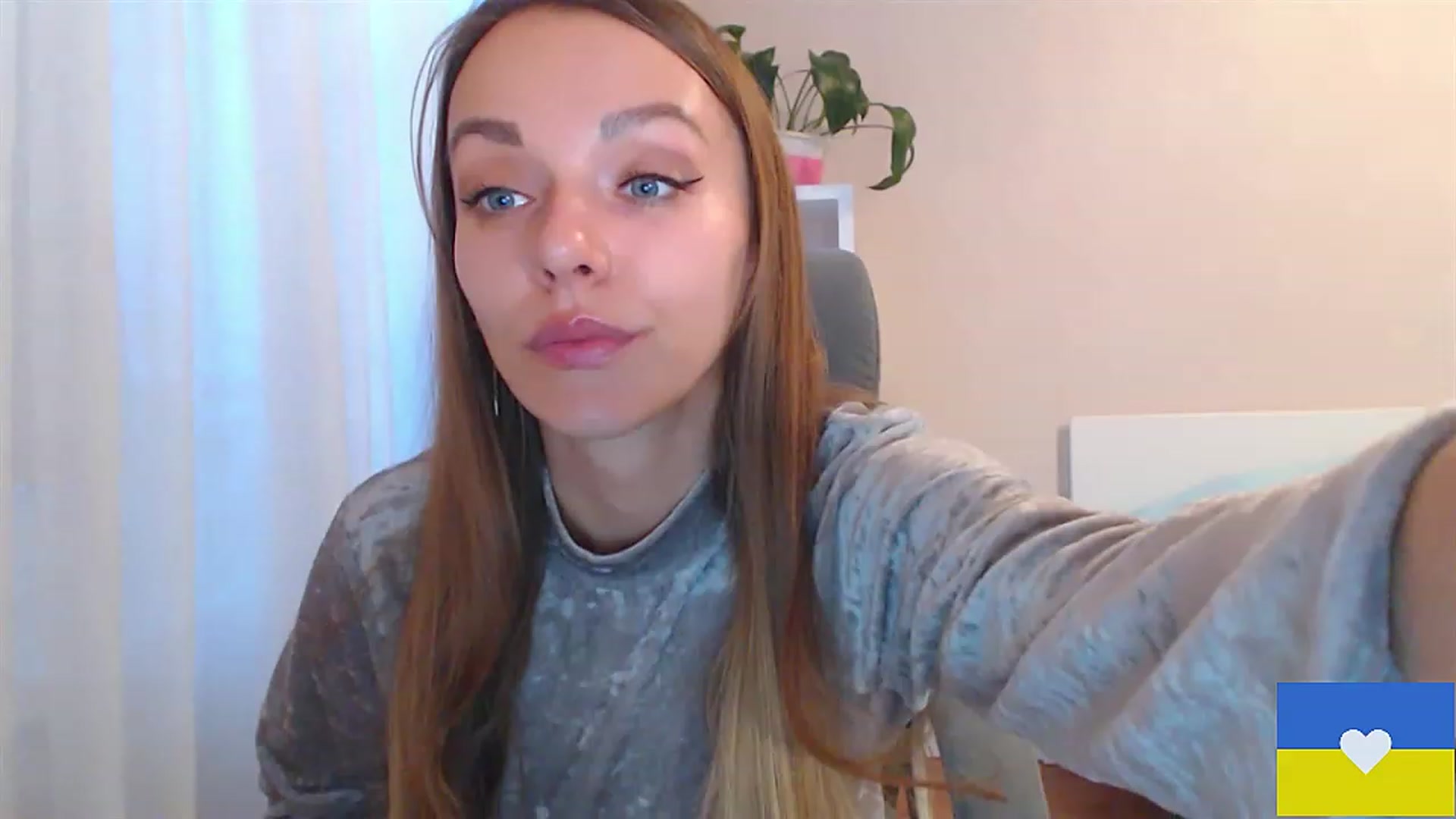 Gallery image thumbnail from Divine_Phenix's myfreecams stream on, 11/19/2022, 14:36 image 6 of 20