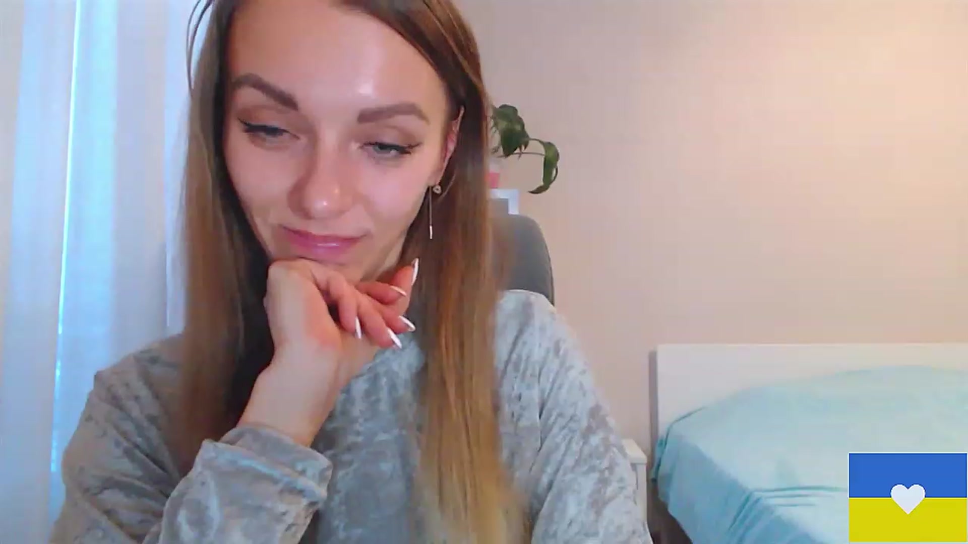Gallery image thumbnail from Divine_Phenix's myfreecams stream on, 11/19/2022, 14:36 image 5 of 20