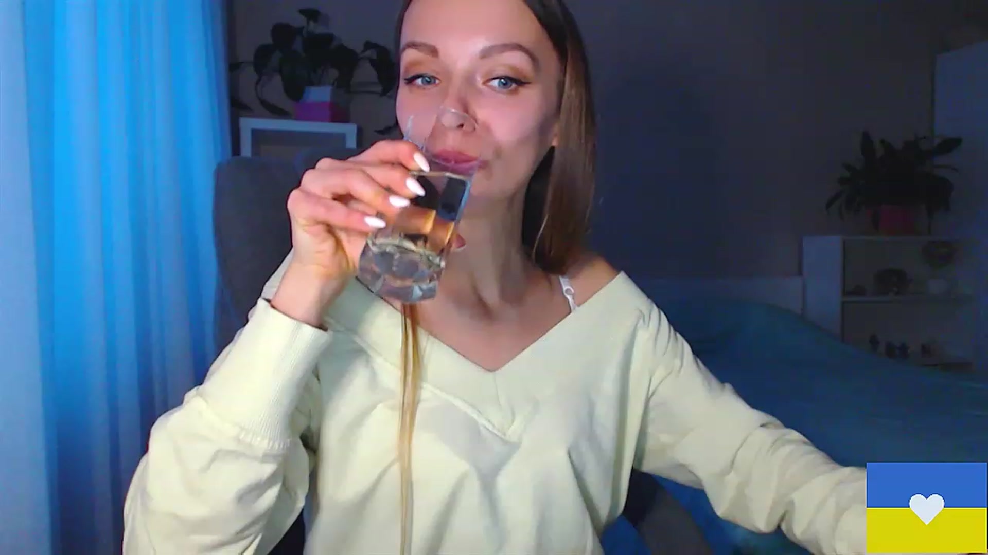 Gallery image thumbnail from Divine_Phenix's myfreecams stream on, 11/20/2022, 14:21 image 8 of 20