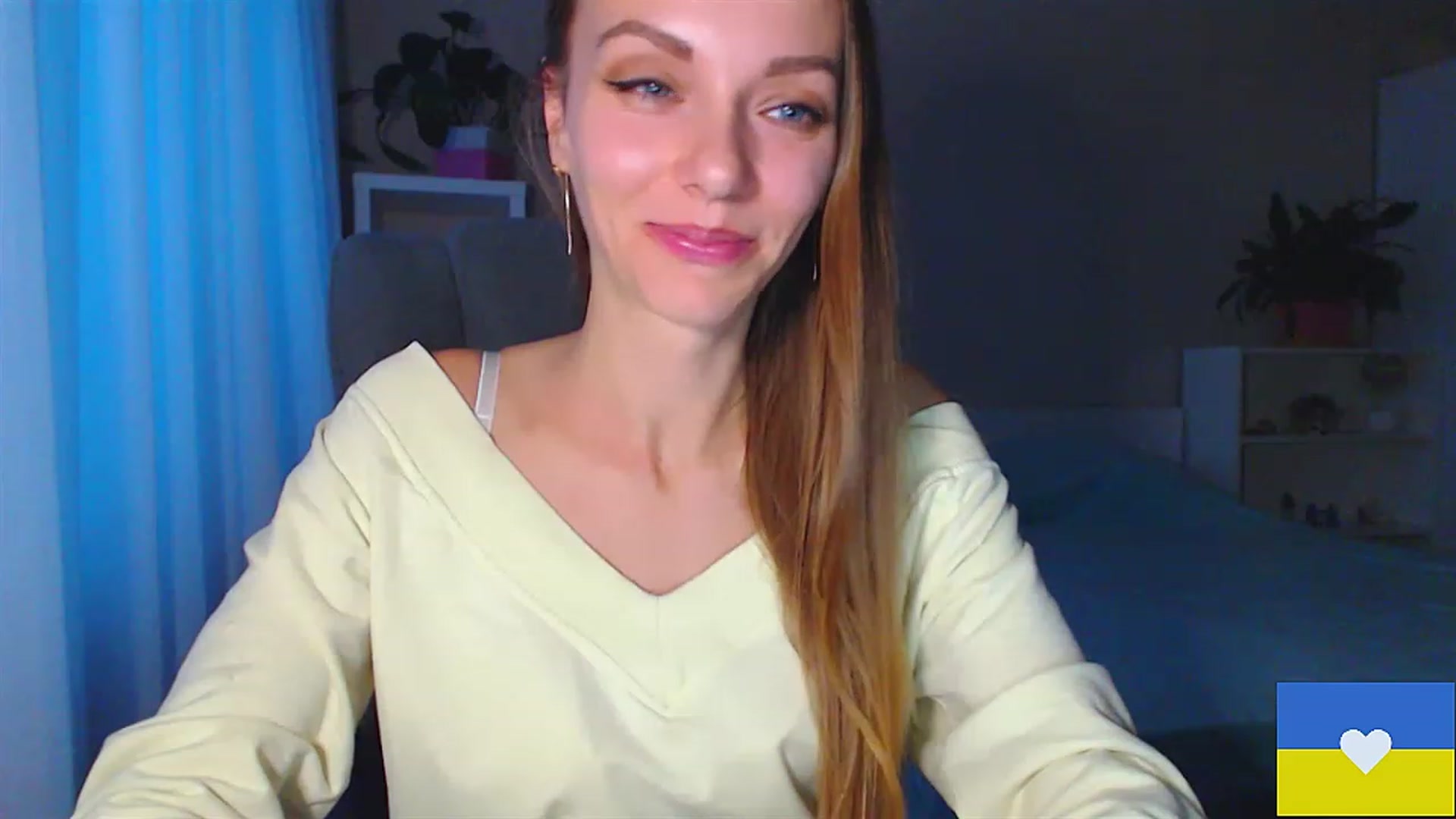 Gallery image thumbnail from Divine_Phenix's myfreecams stream on, 11/20/2022, 14:21 image 10 of 20