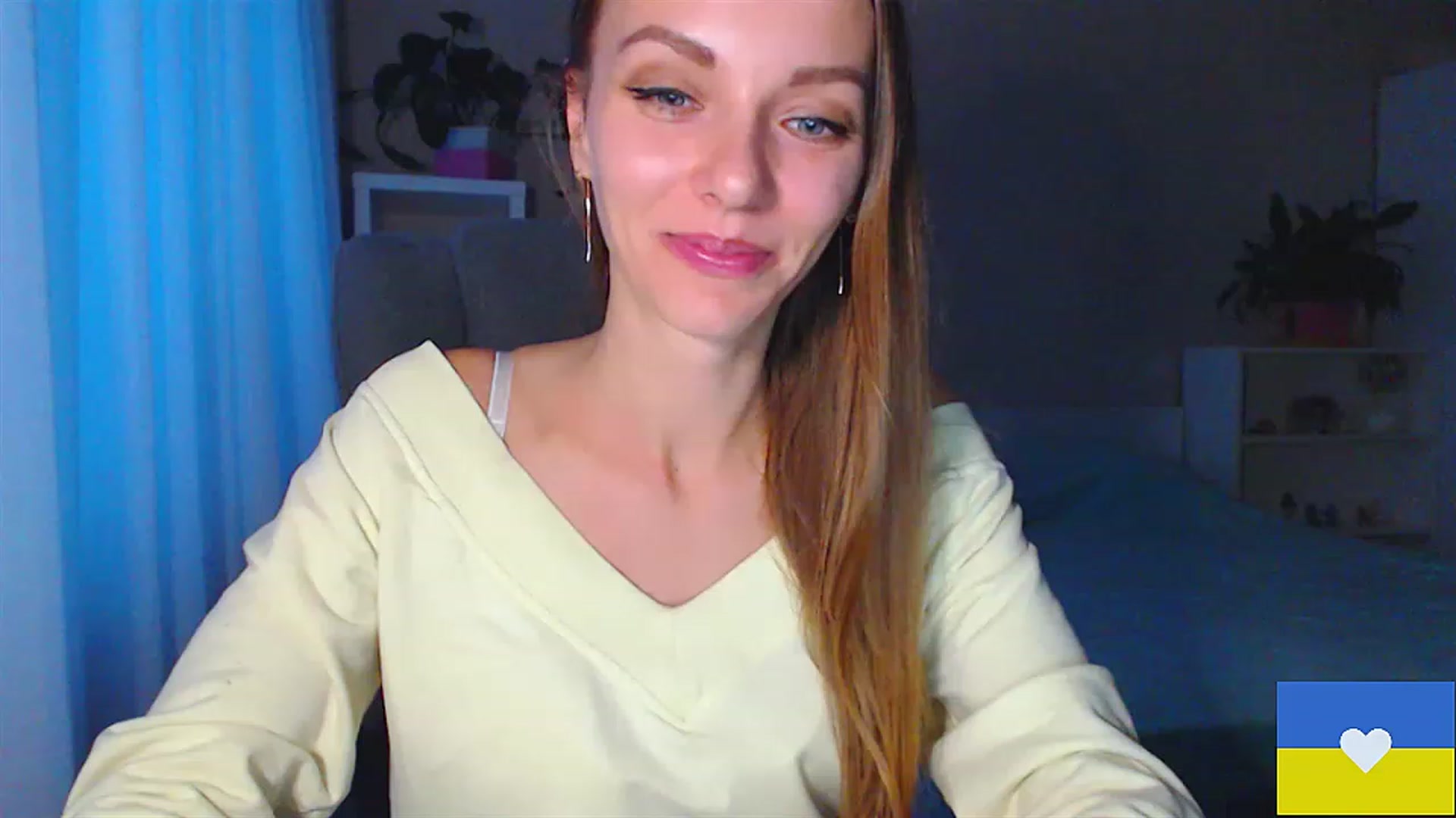 Gallery image thumbnail from Divine_Phenix's myfreecams stream on, 11/20/2022, 14:21 image 9 of 20