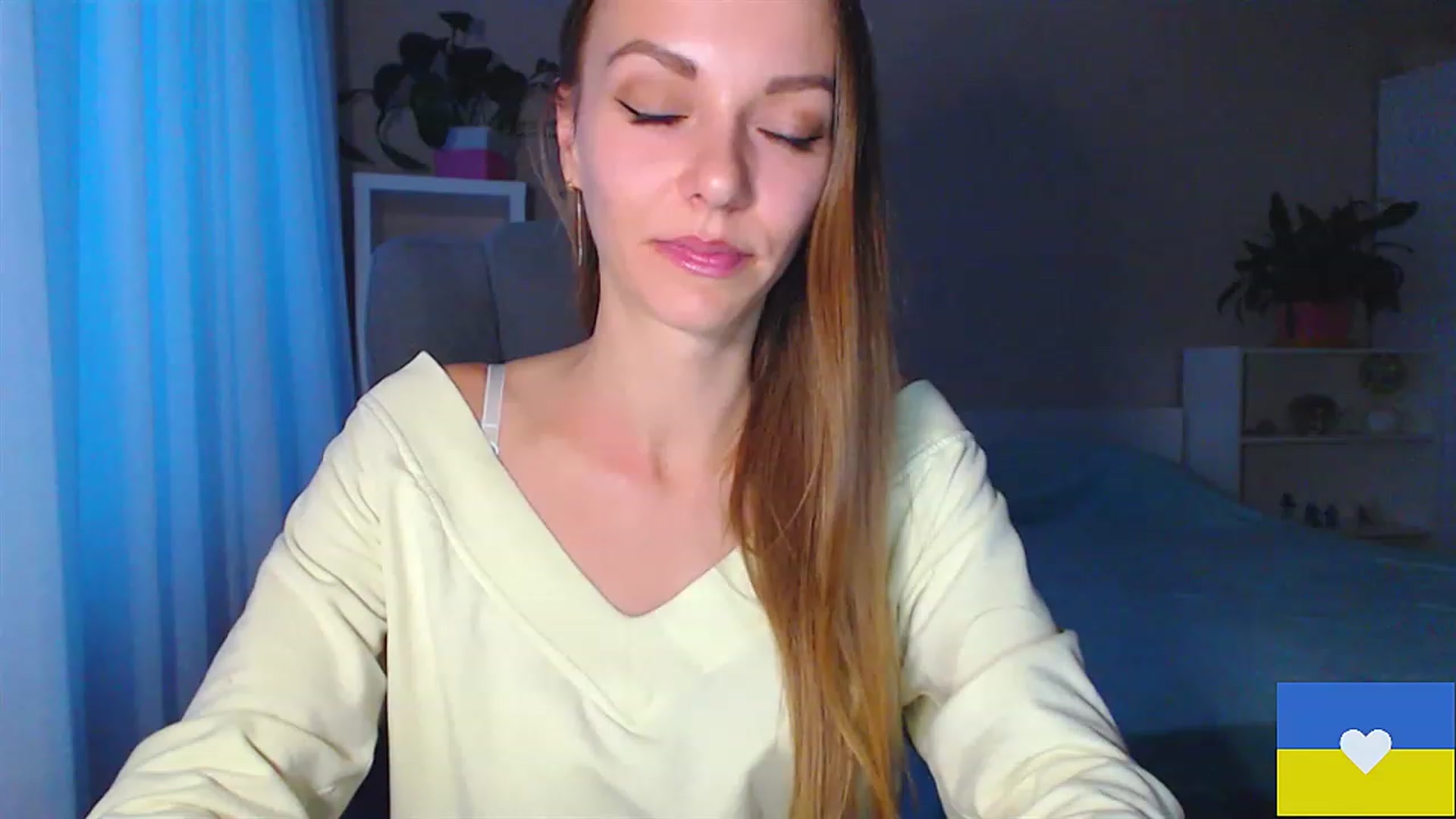 Gallery image thumbnail from Divine_Phenix's myfreecams stream on, 11/20/2022, 14:21 image 11 of 20