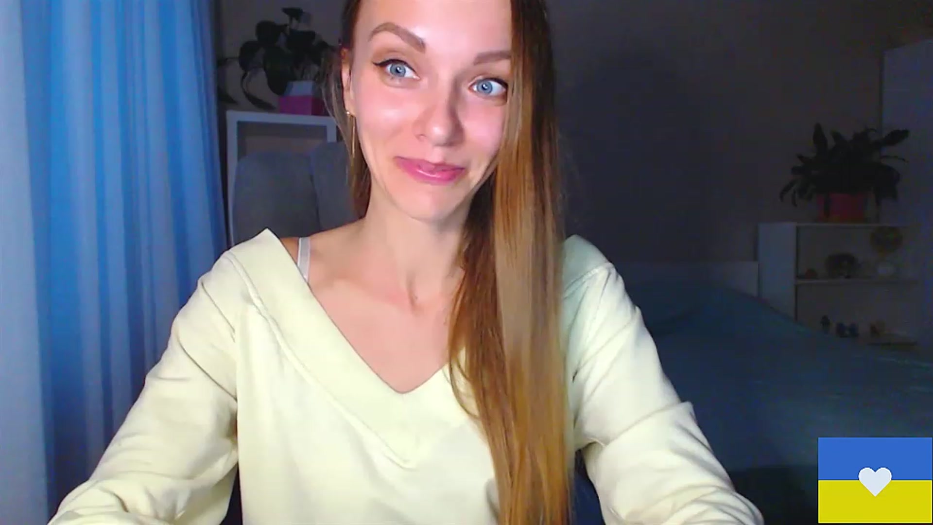 Gallery image thumbnail from Divine_Phenix's myfreecams stream on, 11/20/2022, 14:21 image 16 of 20