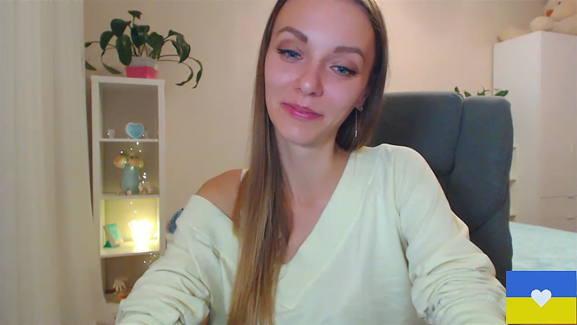 Gallery image thumbnail from Divine_Phenix's myfreecams stream on, 11/20/2022, 15:15 image 18 of 20