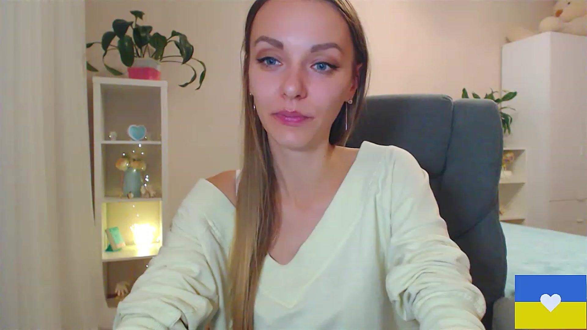 Gallery image thumbnail from Divine_Phenix's myfreecams stream on, 11/20/2022, 15:15 image 11 of 20