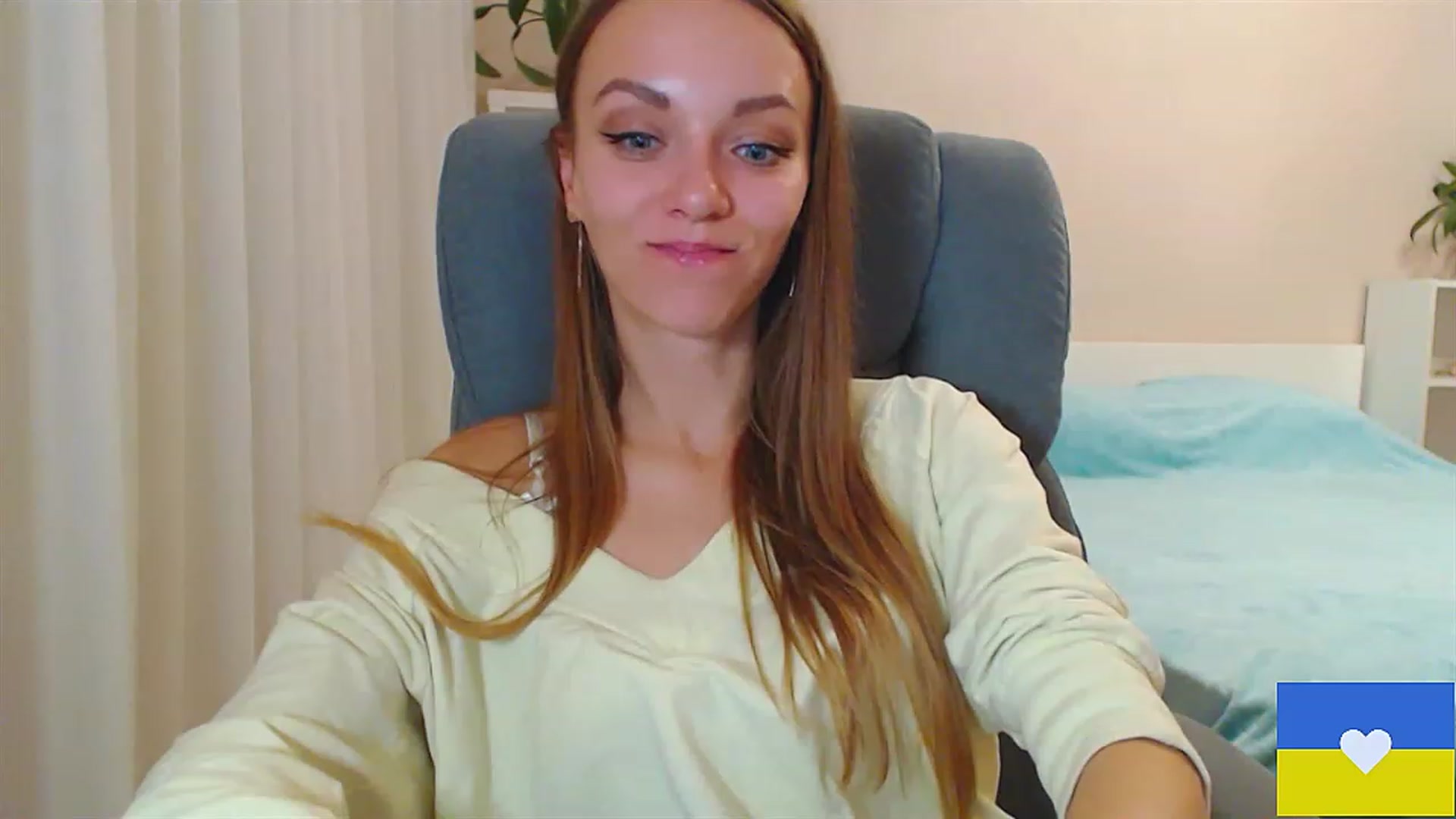 Gallery image thumbnail from Divine_Phenix's myfreecams stream on, 11/20/2022, 17:25 image 8 of 20
