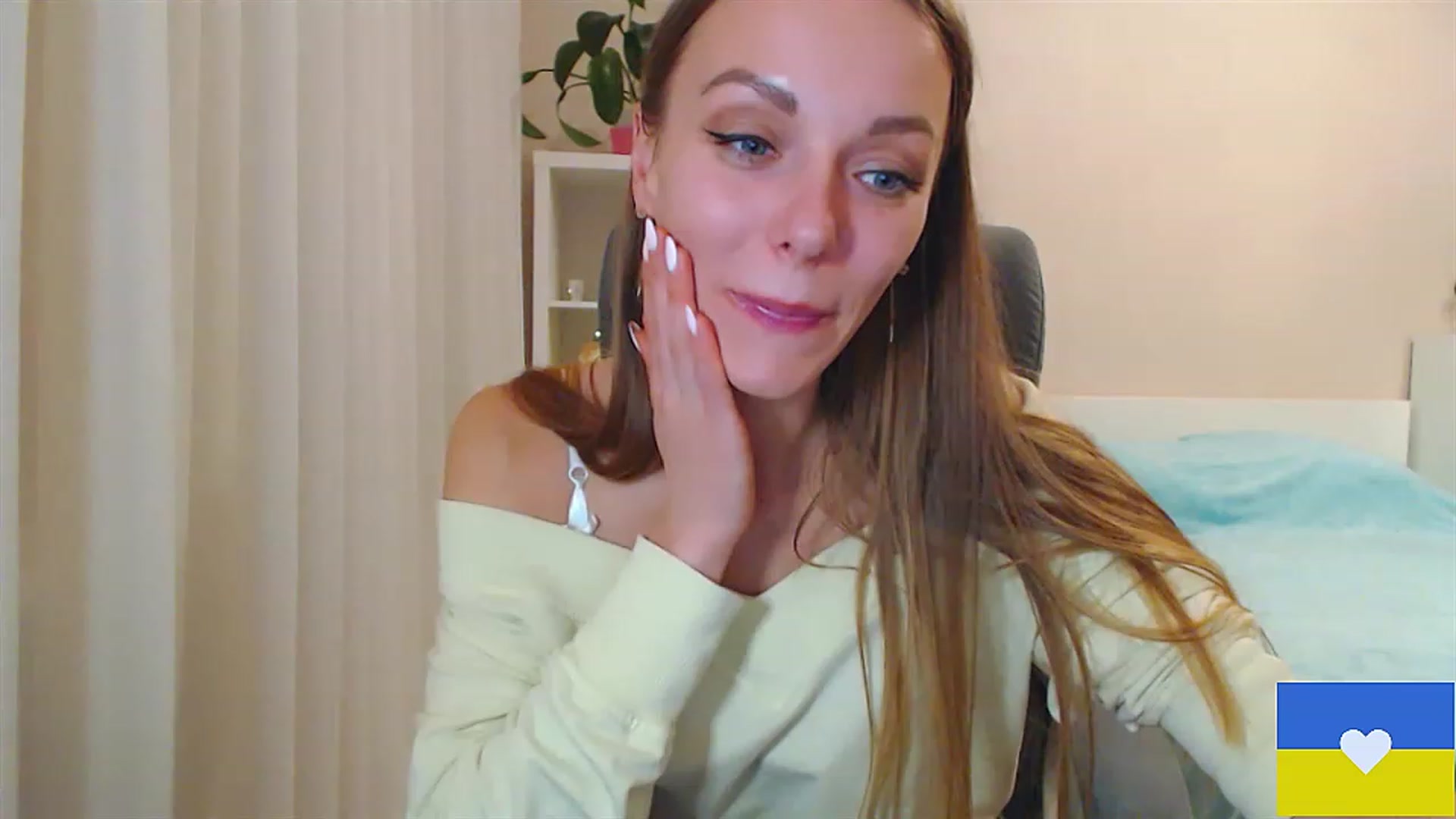 Gallery image thumbnail from Divine_Phenix's myfreecams stream on, 11/20/2022, 17:25 image 1 of 20